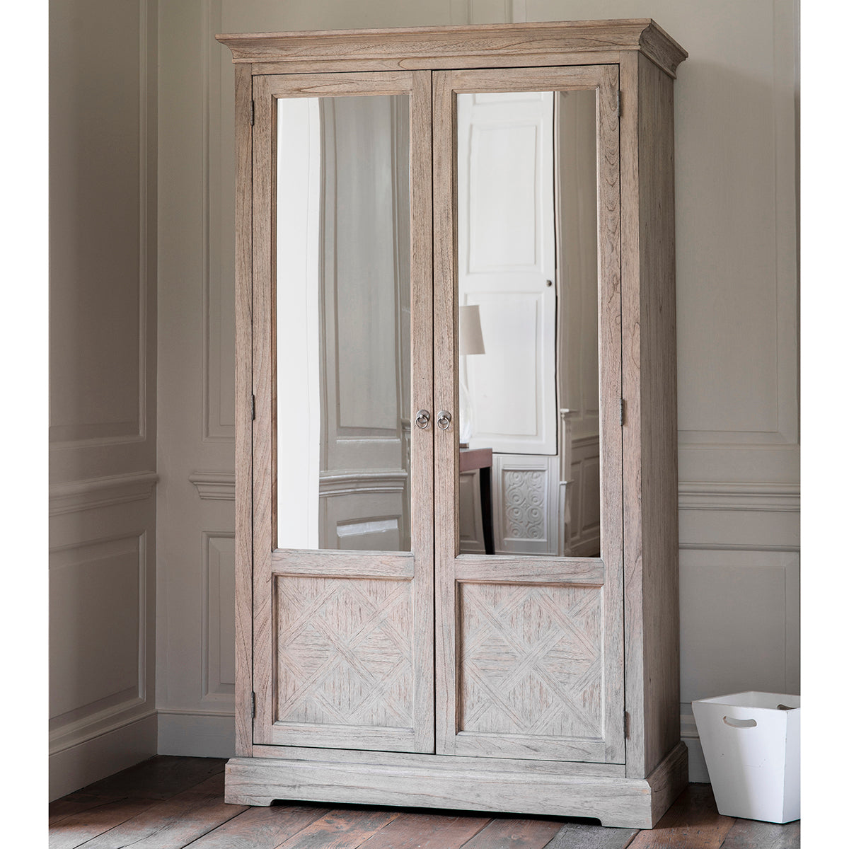 Muscat 2 Mirror Door Wardrobe – Home James.