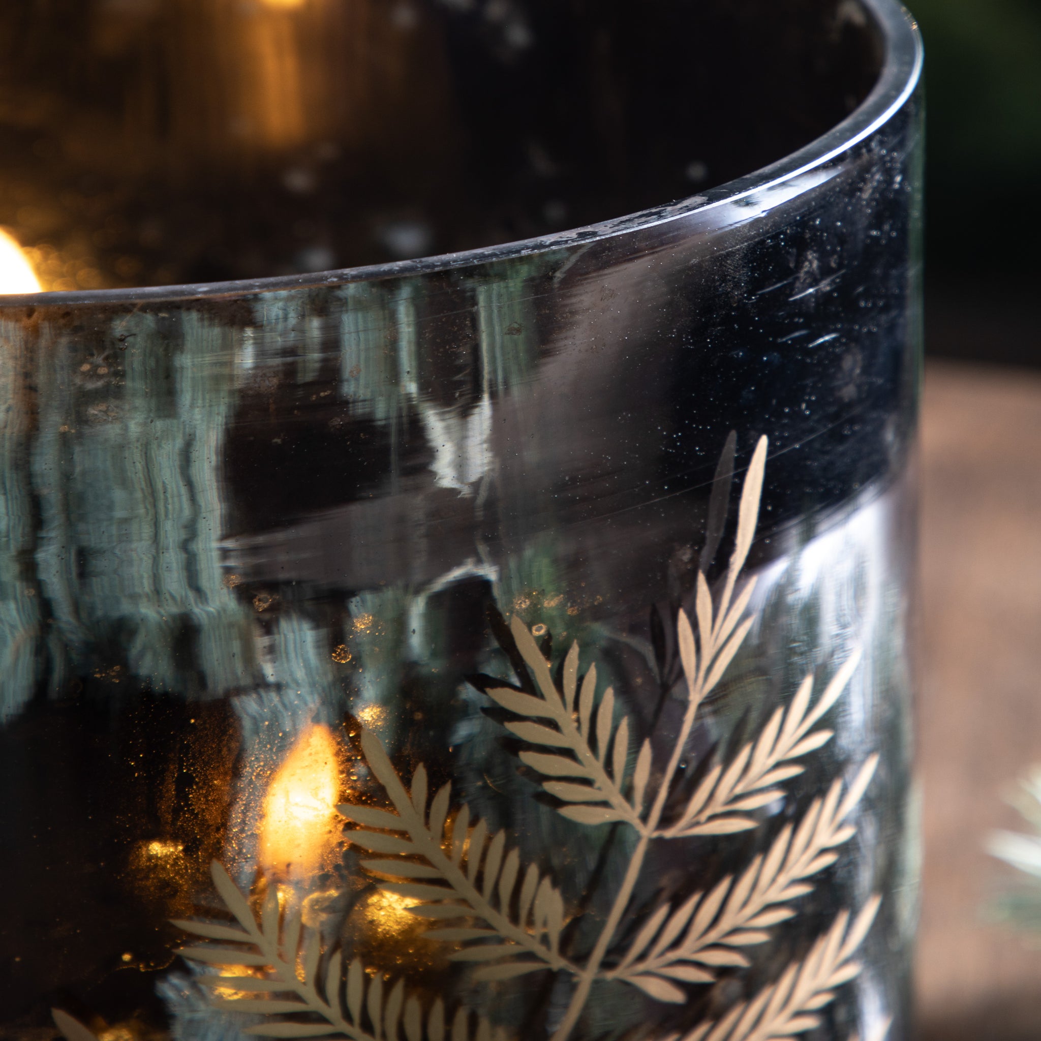 Fern Hurricane Small Black Gold Vase