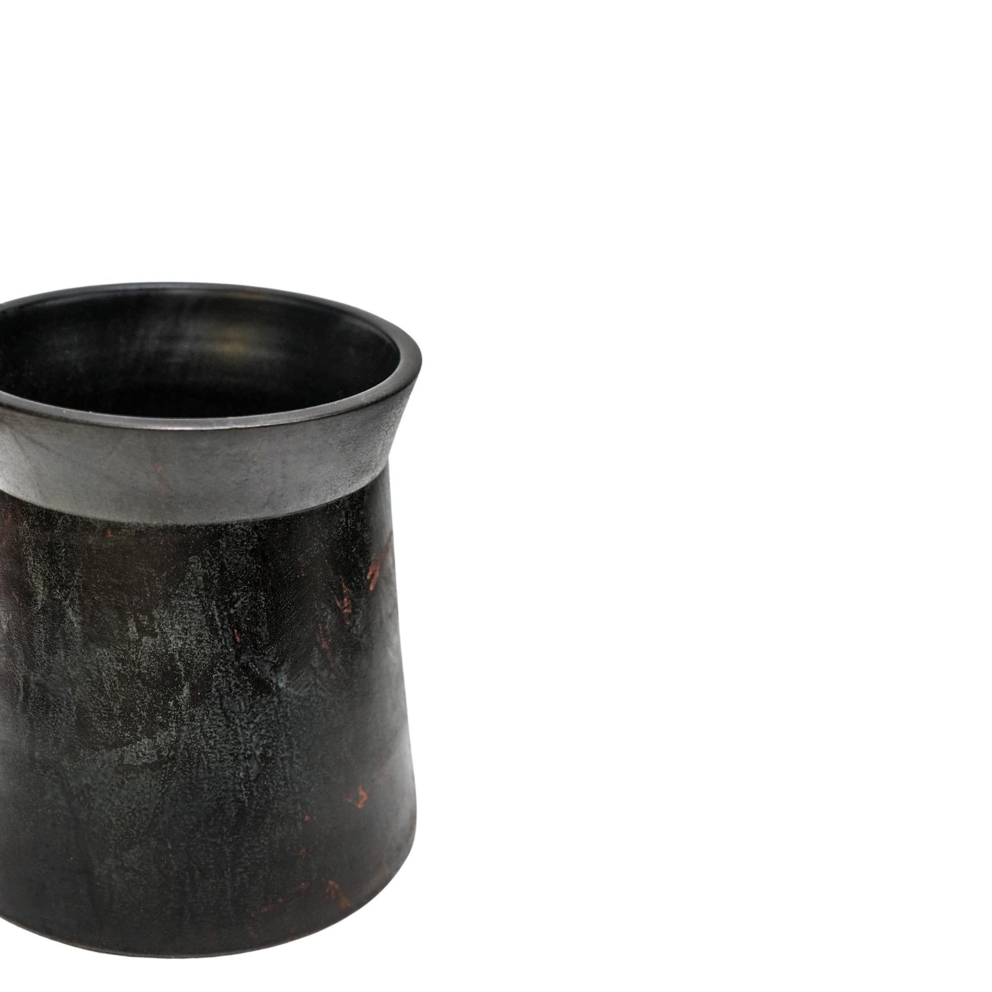 Kew Handthrown Planter Old Bronze Small