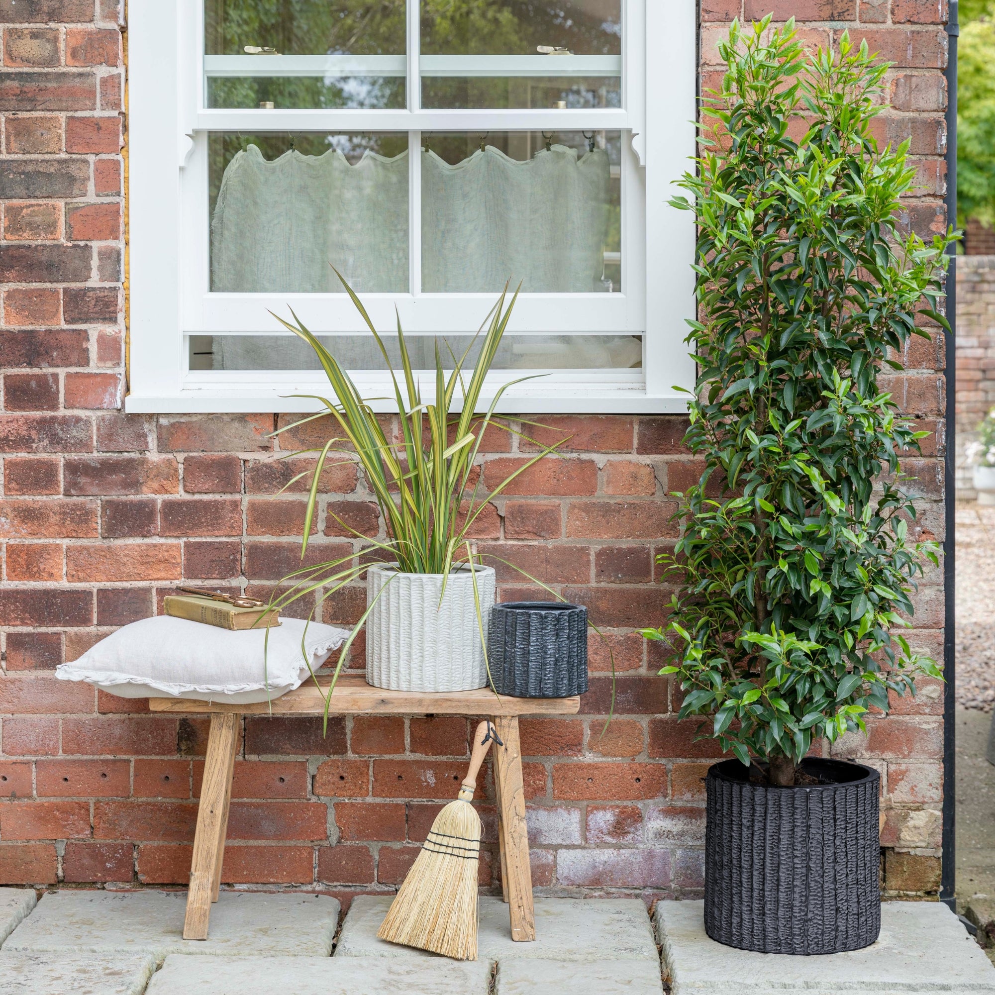 Outdoor Charleston Textured White Planter Set of 3