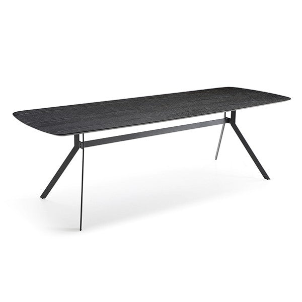 Lapiz Dining Table