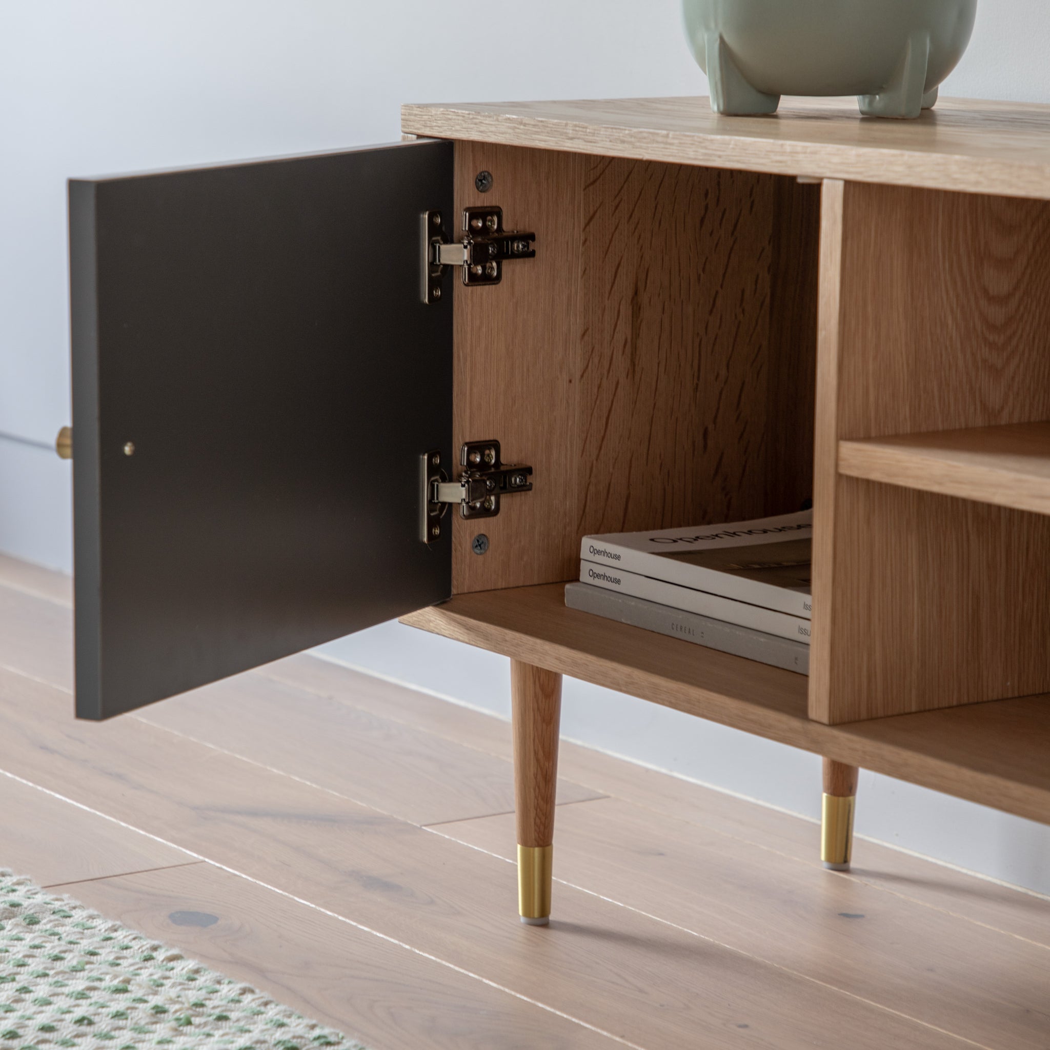 Newton Media Unit Oak Grey